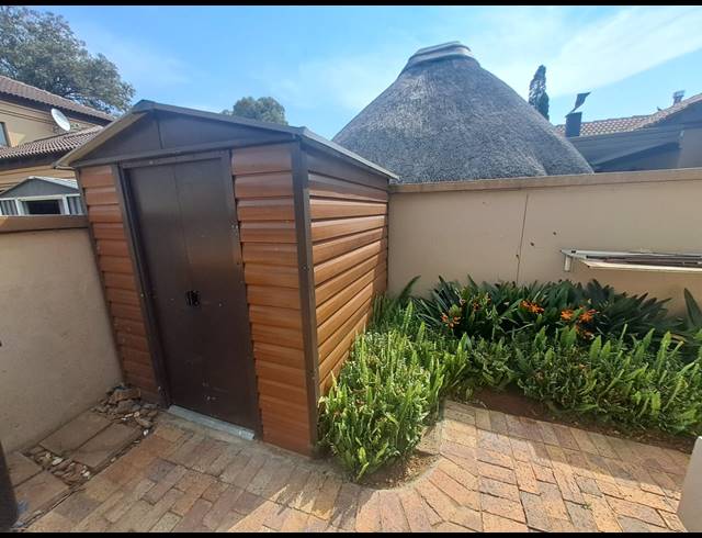3 BEDROOM TOWNHOUSE TO LET IN ARCON PARK